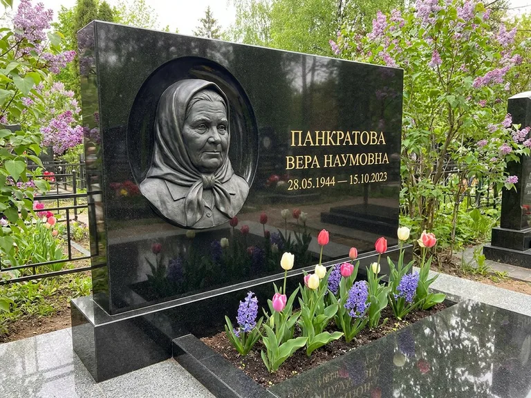 Памятник с барельефом — выполненная работа 26 в Ростове-на-Дону