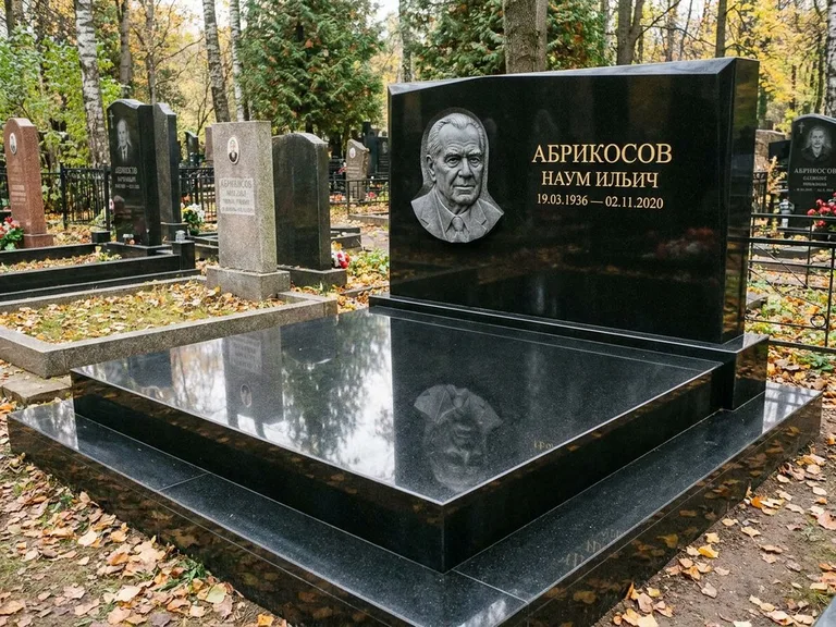 Памятник с барельефом — выполненная работа 37 в Ростове-на-Дону