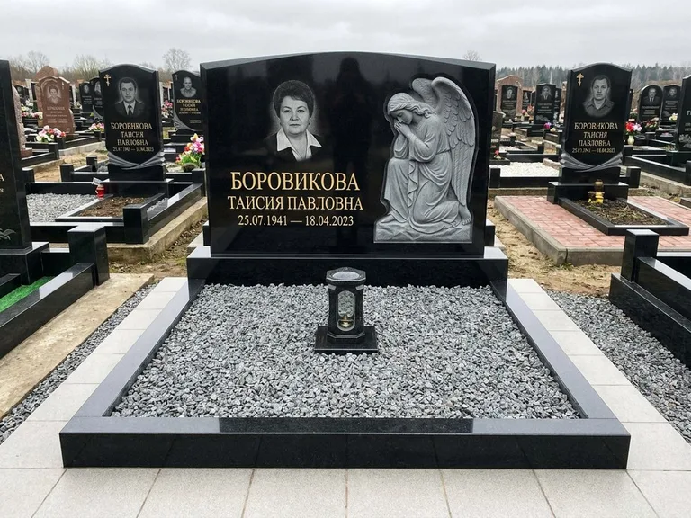 Памятник с барельефом — выполненная работа 38 в Ростове-на-Дону