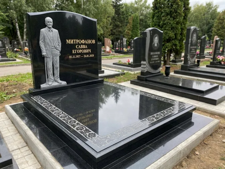 Памятник с барельефом — выполненная работа 48 в Ростове-на-Дону