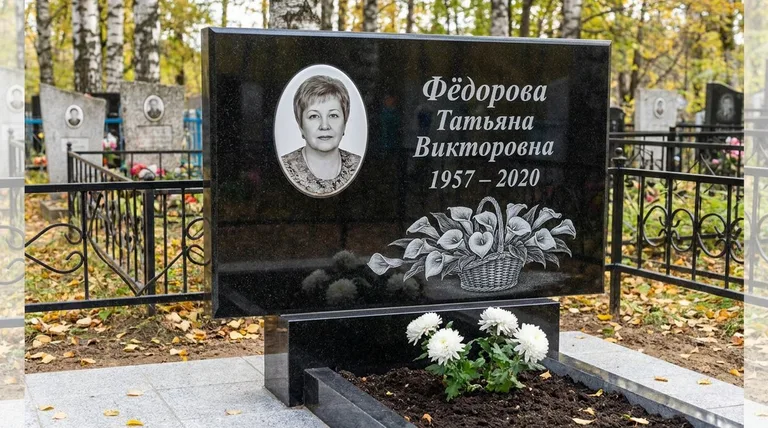 Памятник с гравировкой калл — выполненная работа «Фёдорова» в Ростове-на-Дону