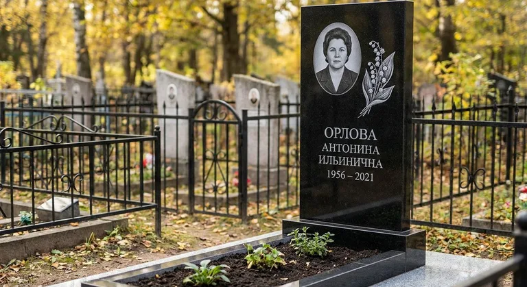 Памятник с гравировкой ландышей — выполненная работа «Орлова» в Ростове-на-Дону