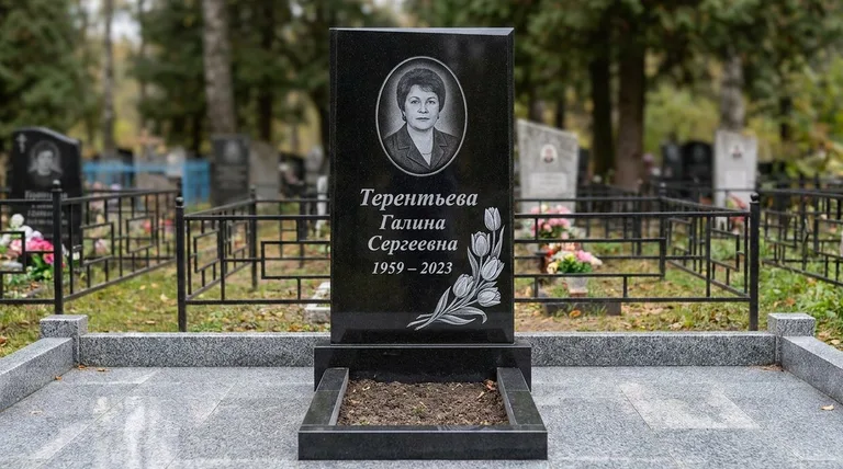 Памятник с гравировкой тюльпанов — выполненная работа «Терентьева» в Ростове-на-Дону
