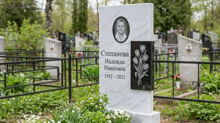 Памятник с гравировкой тюльпанов — выполненная работа «Степанова» в Ростове-на-Дону