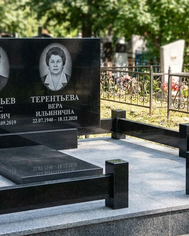 Премиум памятник под ключ с золочёной гравировкой в Ростове-на-Дону