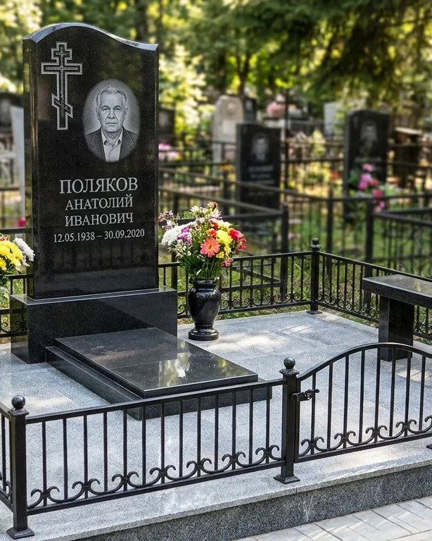 Памятник под ключ с восьмиконечным крестом в Ростове-на-Дону