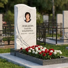 Памятник с розой из белого мрамора