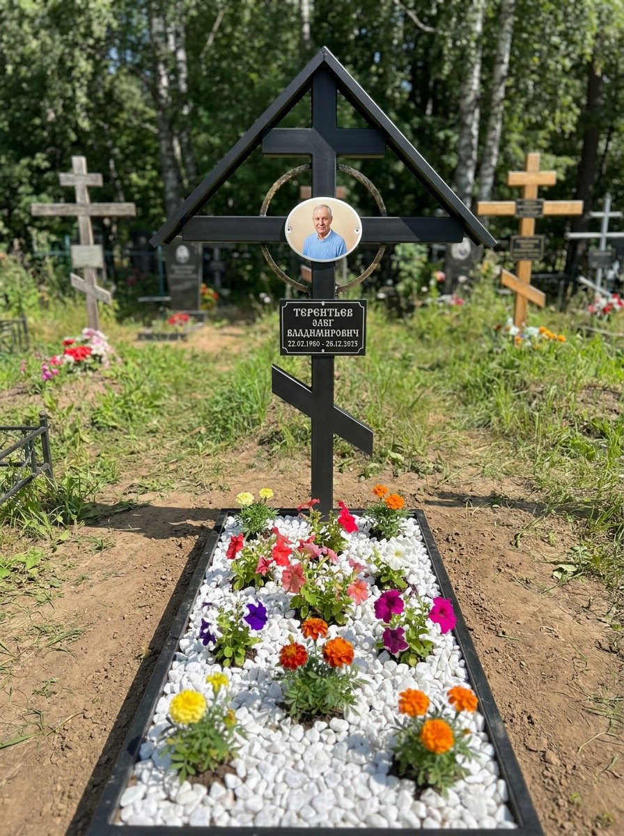 Портрет на памятнике в Ростове-на-Дону — Крупный овал на кресте, портрет по грудь