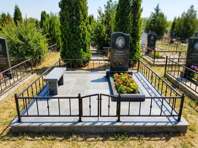 Благоустройство могилы в Ростове-на-Дону — пример 3
